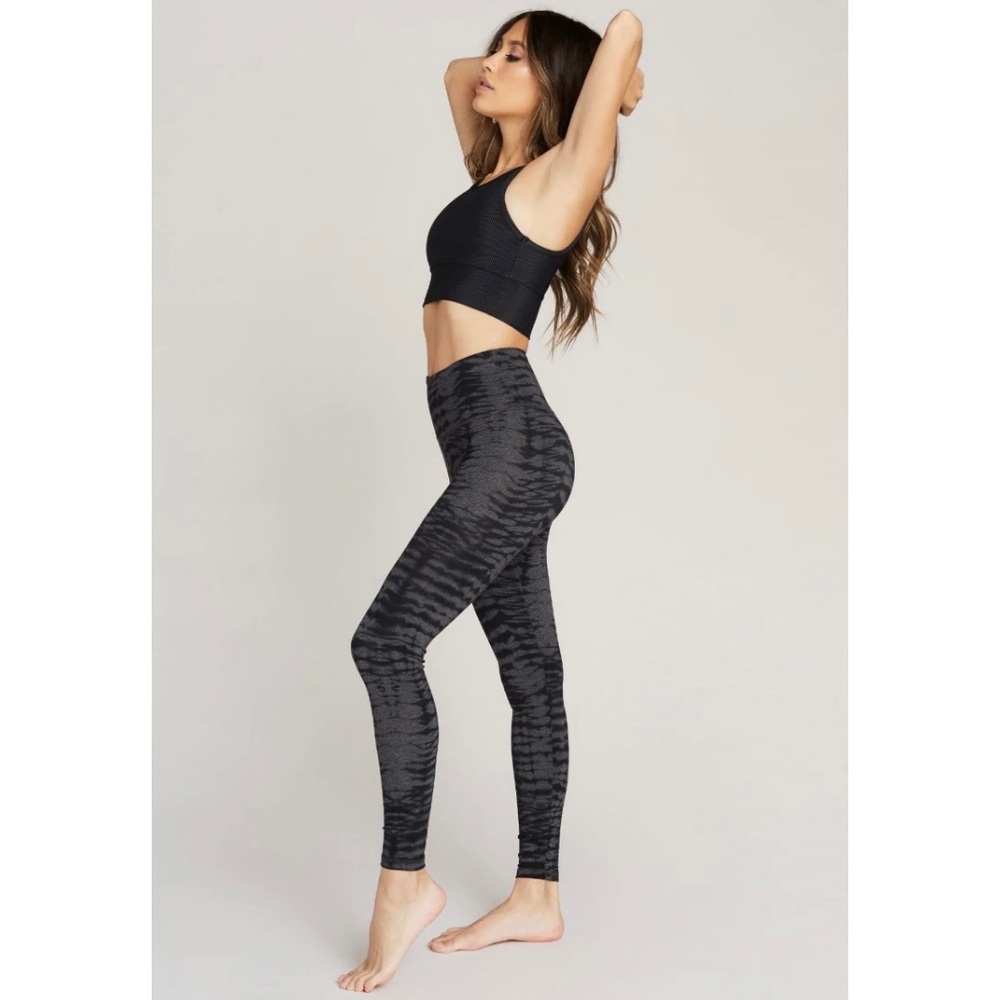 Strut This Women's High-Waist Black Patterned Leggings